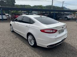 FORD - FUSION - 2015/2016 - Branca - R$ 88.900,00
