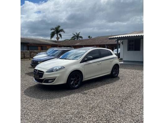 FIAT - BRAVO - 2016/2016 - Branca - R$ 58.900,00