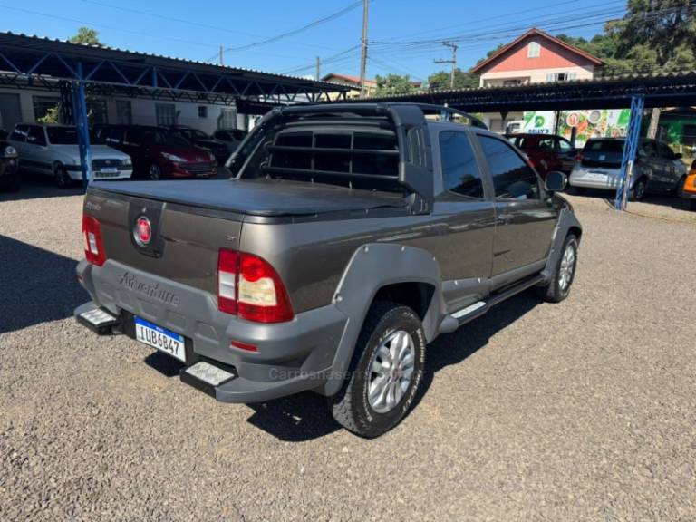 FIAT - STRADA - 2012/2013 - Cinza - R$ 56.900,00