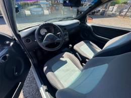 CHEVROLET - CELTA - 2002/2002 - Prata - R$ 14.900,00