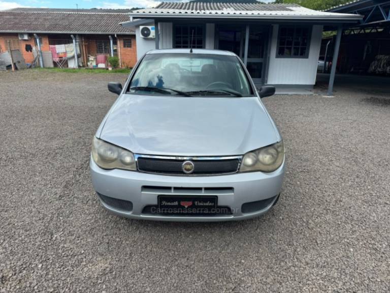 FIAT - PALIO - 2008/2008 - Prata - R$ 17.900,00