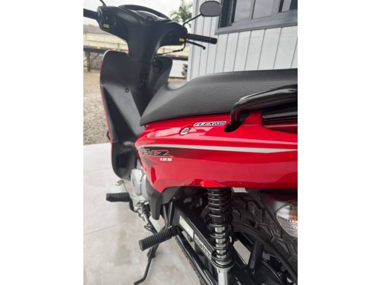 HONDA - BIZ 125 - 2016/2016 - Vermelha - R$ 13.900,00