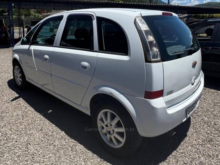 CHEVROLET - MERIVA - 2011/2011 - Branca - R$ 32.900,00