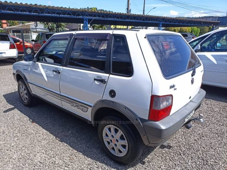 FIAT - UNO - 2010/2010 - Branca - R$ 31.900,00