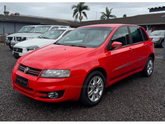 FIAT - STILO - 2008/2008 - Vermelha - R$ 25.900,00