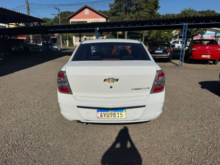 CHEVROLET - COBALT - 2014/2015 - Branca - R$ 48.900,00