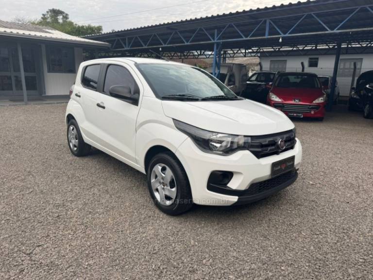 FIAT - MOBI - 2019/2020 - Branca - R$ 46.900,00