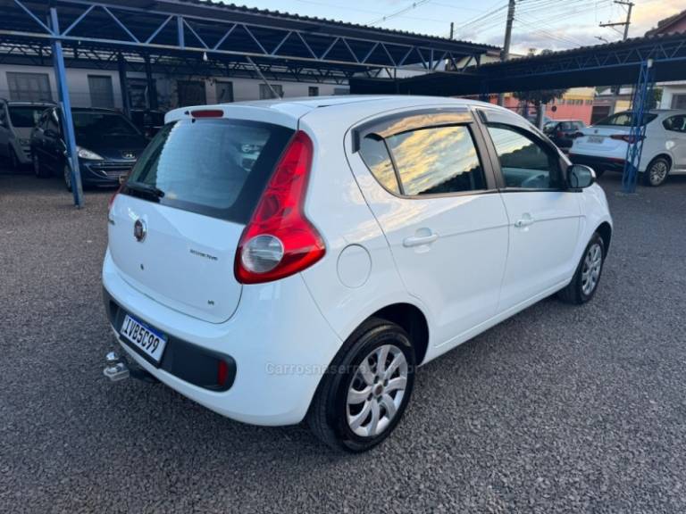 FIAT - PALIO - 2013/2014 - Branca - R$ 41.900,00