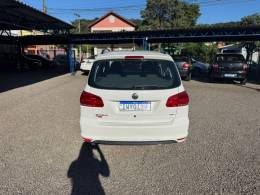 VOLKSWAGEN - SPACEFOX - 2015/2016 - Branca - R$ 55.900,00