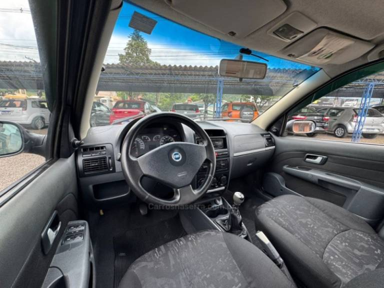 FIAT - SIENA - 2005/2005 - Cinza - R$ 26.900,00