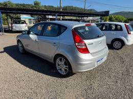 HYUNDAI - I30 - 2010/2011 - Prata - R$ 45.900,00