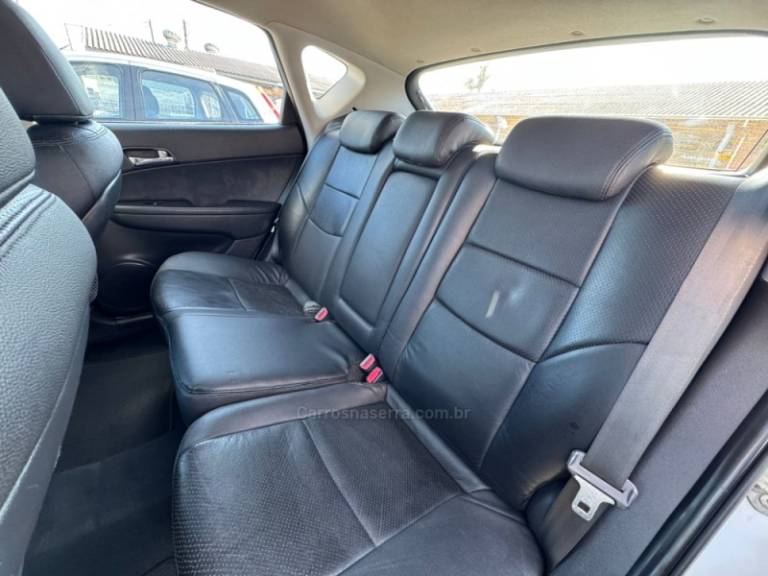 HYUNDAI - I30 - 2010/2011 - Prata - R$ 45.900,00