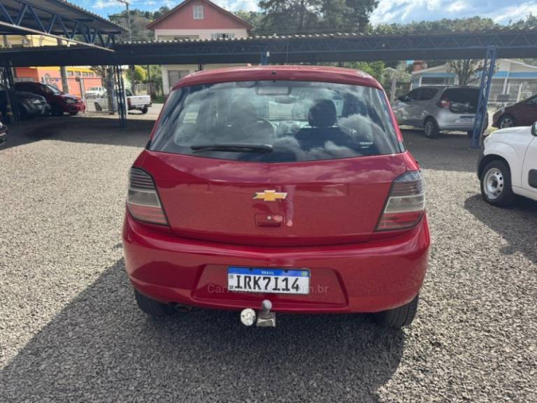 CHEVROLET - AGILE - 2010/2011 - Vermelha - R$ 34.900,00