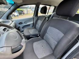 RENAULT - CLIO - 2011/2012 - Cinza - R$ 18.900,00