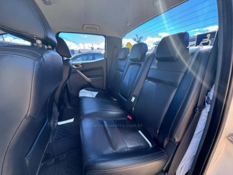 FORD - RANGER - 2018/2019 - Branca - R$ 156.900,00