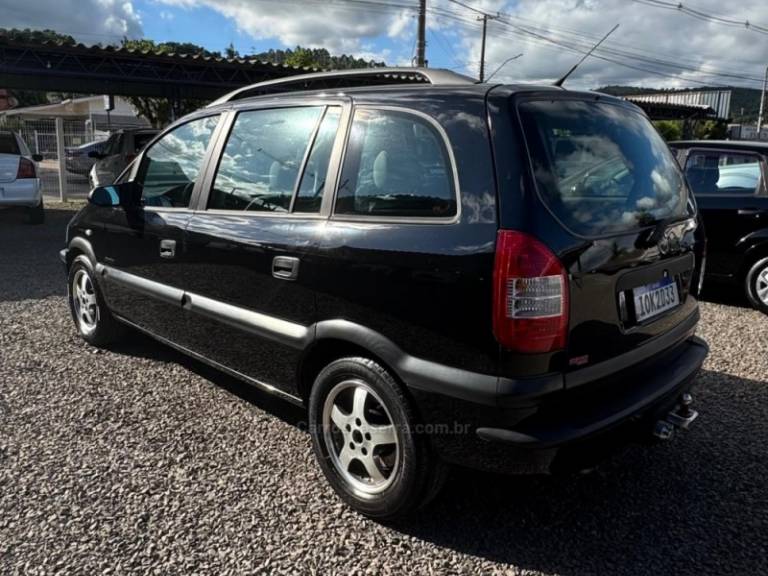 CHEVROLET - ZAFIRA - 2007/2008 - Preta - R$ 28.900,00