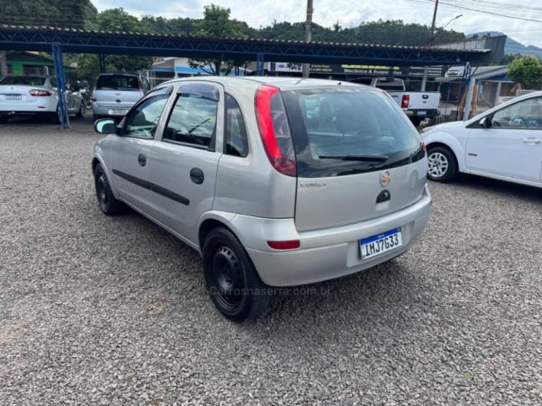 CHEVROLET - CORSA - 2005/2005 - Bege - R$ 24.900,00