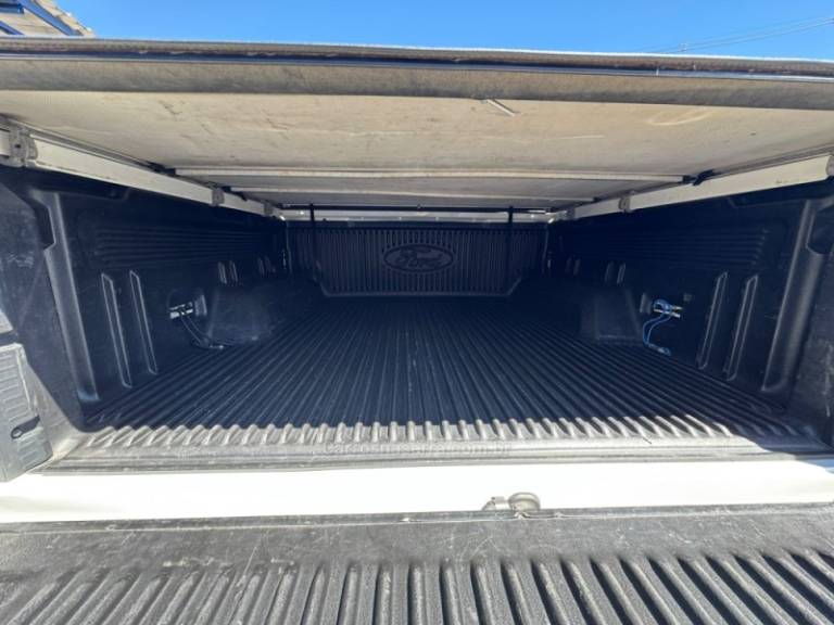 FORD - RANGER - 2018/2019 - Branca - R$ 156.900,00