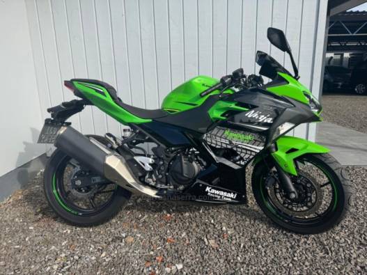KAWASAKI - NINJA 400 - 2018/2019 - Verde - R$ 29.800,00