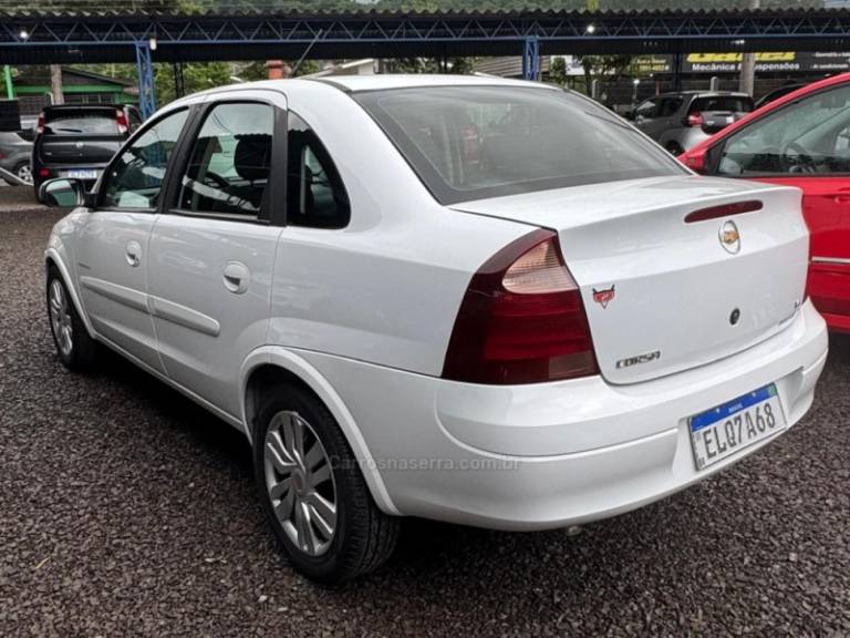 CHEVROLET - CORSA - 2011/2011 - Branca - R$ 32.900,00