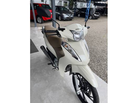 HONDA - BIZ 125 - 2023/2023 - Bege - R$ 17.900,00