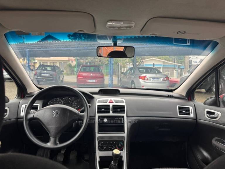 PEUGEOT - 307 - 2009/2010 - Vermelha - R$ 25.900,00