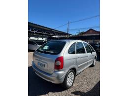 CITROËN - XSARA PICASSO - 2003/2004 - Prata - R$ 12.900,00