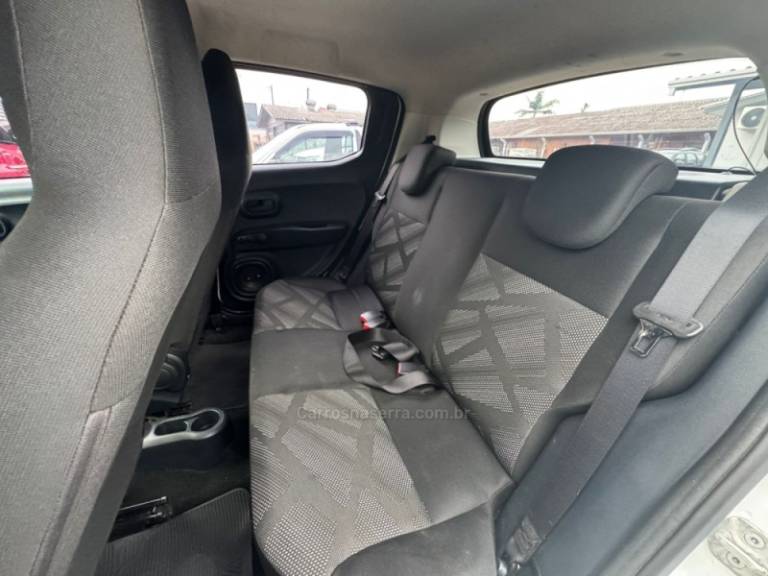 FIAT - MOBI - 2019/2020 - Branca - R$ 46.900,00