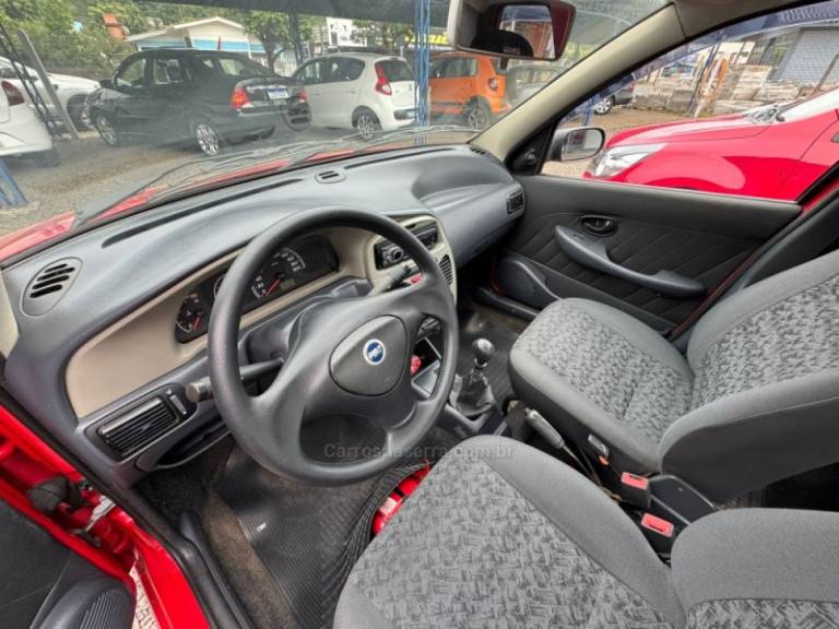 FIAT - SIENA - 2007/2008 - Vermelha - R$ 24.900,00