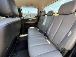 CHEVROLET - S10 - 2022/2023 - Branca - R$ 205.000,00