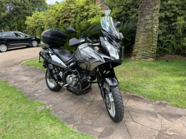 SUZUKI - DL - 2011/2012 - Cinza - R$ 30.000,00