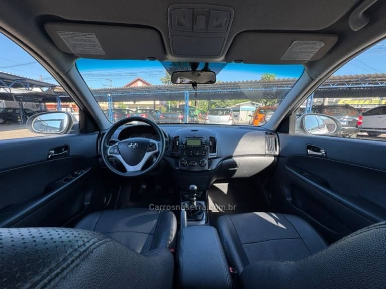 HYUNDAI - I30 - 2010/2011 - Prata - R$ 45.900,00