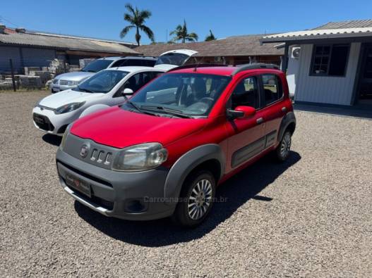 FIAT - UNO - 2010/2011 - Vermelha - R$ 27.900,00