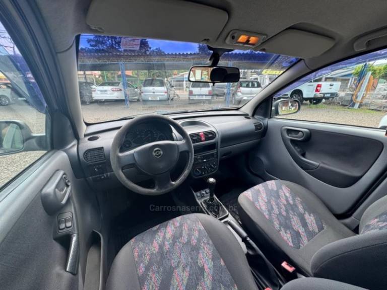 CHEVROLET - CORSA - 2005/2005 - Bege - R$ 24.900,00