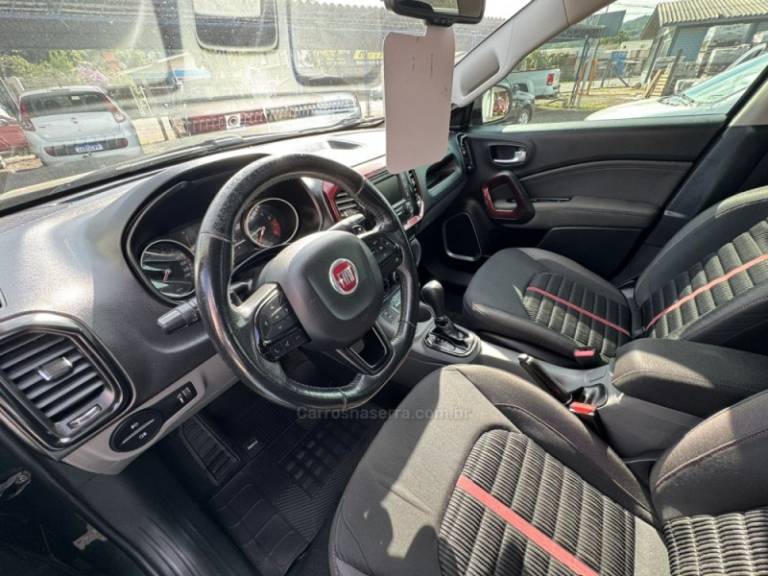FIAT - TORO - 2017/2017 - Verde - R$ 86.900,00