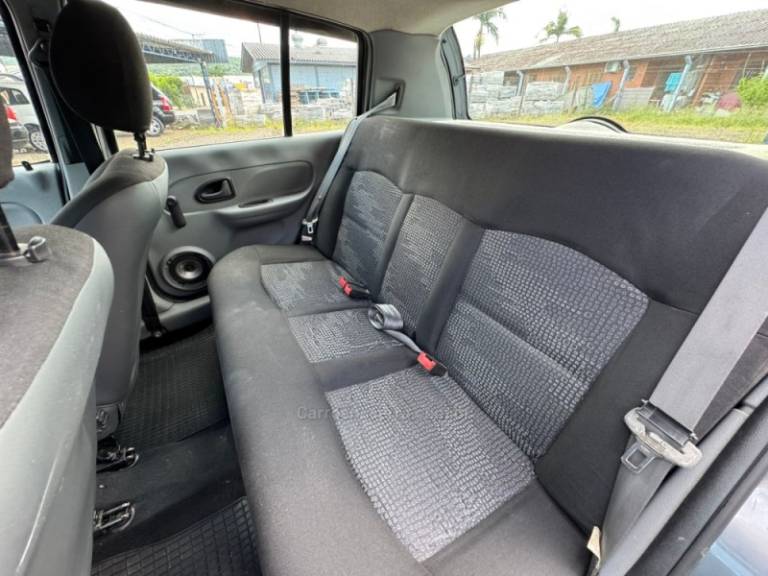 RENAULT - CLIO - 2011/2012 - Cinza - R$ 18.900,00