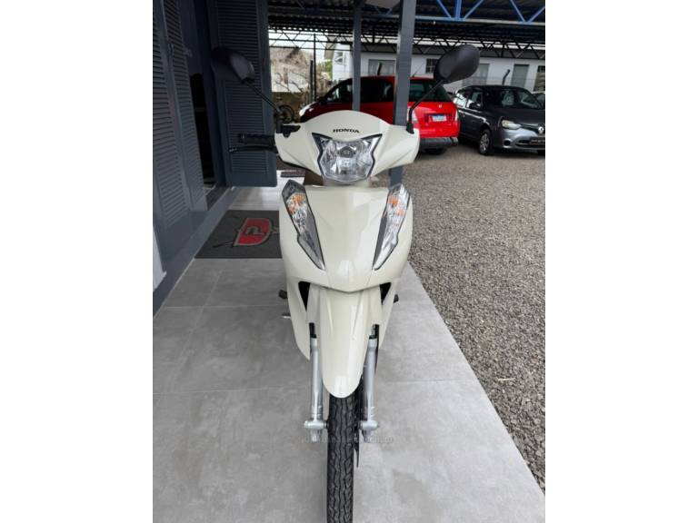 HONDA - BIZ 125 - 2023/2023 - Bege - R$ 17.900,00