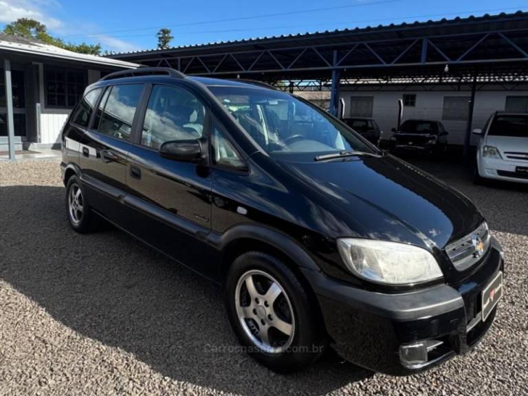 CHEVROLET - ZAFIRA - 2007/2008 - Preta - R$ 28.900,00