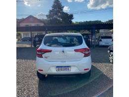 RENAULT - SANDERO - 2021/2021 - Branca - R$ 52.900,00