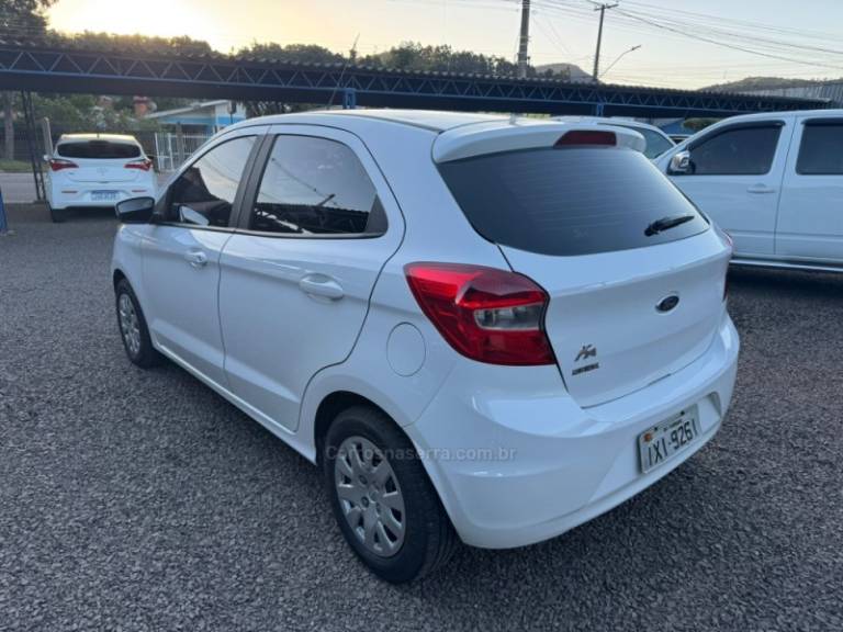 FORD - KA - 2016/2017 - Branca - R$ 44.900,00