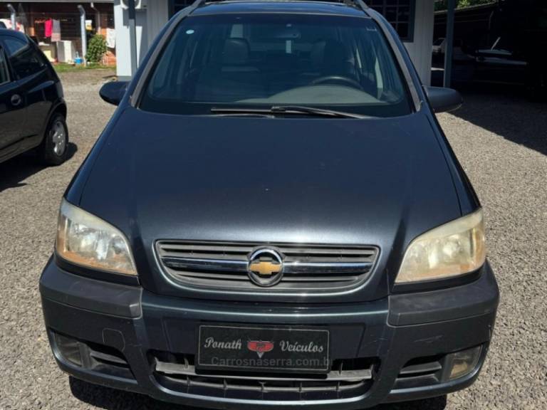 CHEVROLET - ZAFIRA - 2007/2007 - Prata - R$ 16.900,00