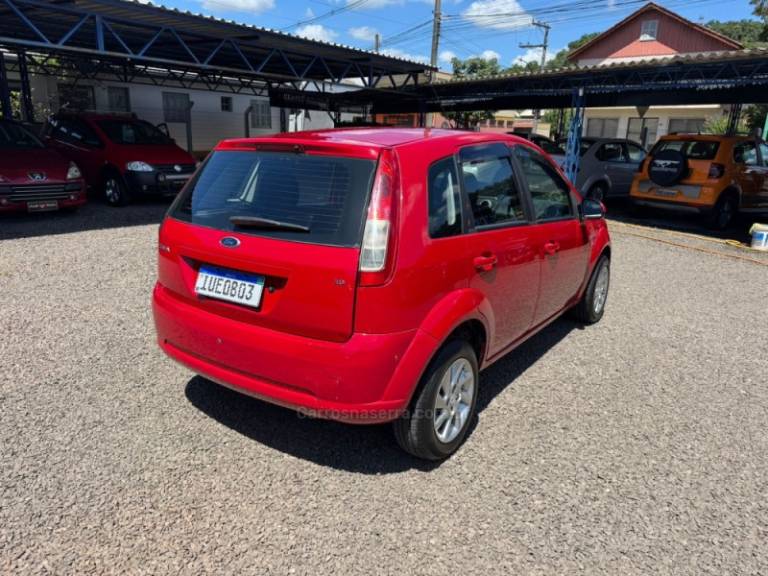 FORD - FIESTA - 2013/2013 - Vermelha - R$ 34.900,00