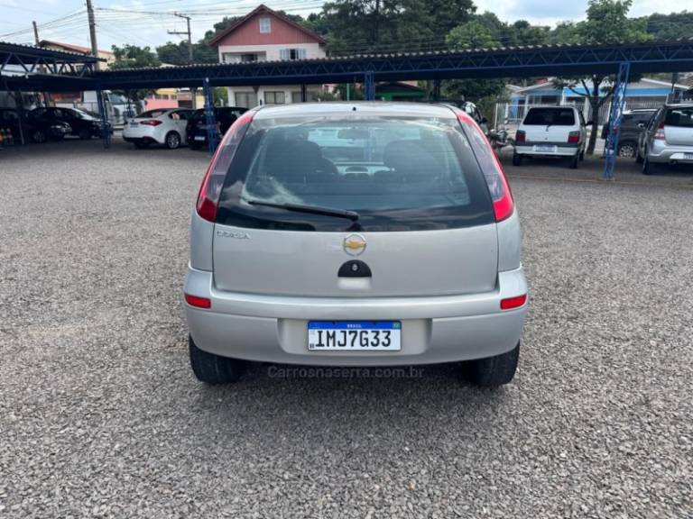 CHEVROLET - CORSA - 2005/2005 - Bege - R$ 24.900,00