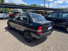 CHEVROLET - CORSA - 2004/2004 - Preta - R$ 16.900,00