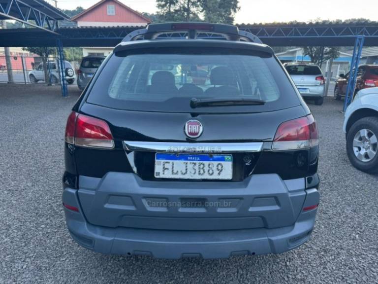 FIAT - PALIO - 2013/2014 - Preta - R$ 31.900,00