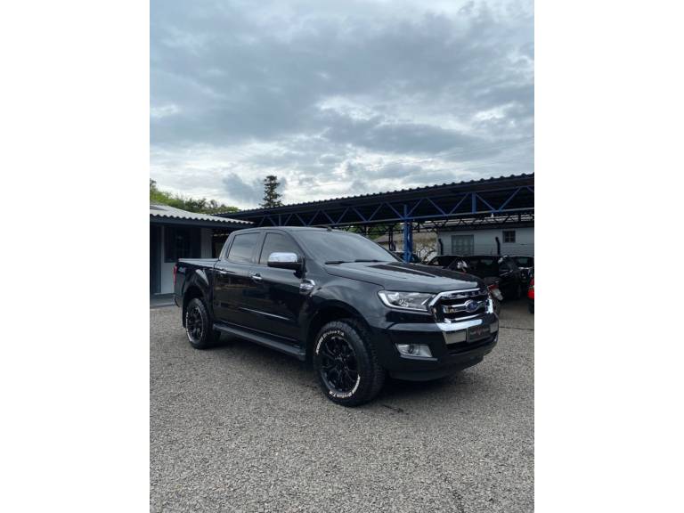 FORD - RANGER - 2017/2018 - Preta - R$ 143.900,00