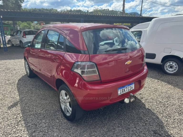 CHEVROLET - AGILE - 2010/2011 - Vermelha - R$ 34.900,00