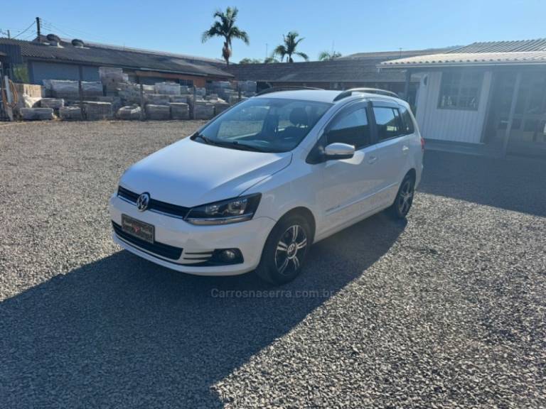VOLKSWAGEN - SPACEFOX - 2015/2016 - Branca - R$ 55.900,00