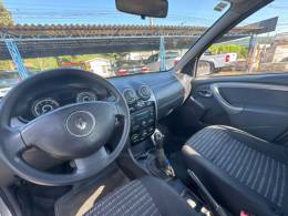 RENAULT - SANDERO - 2013/2014 - Prata - R$ 35.900,00