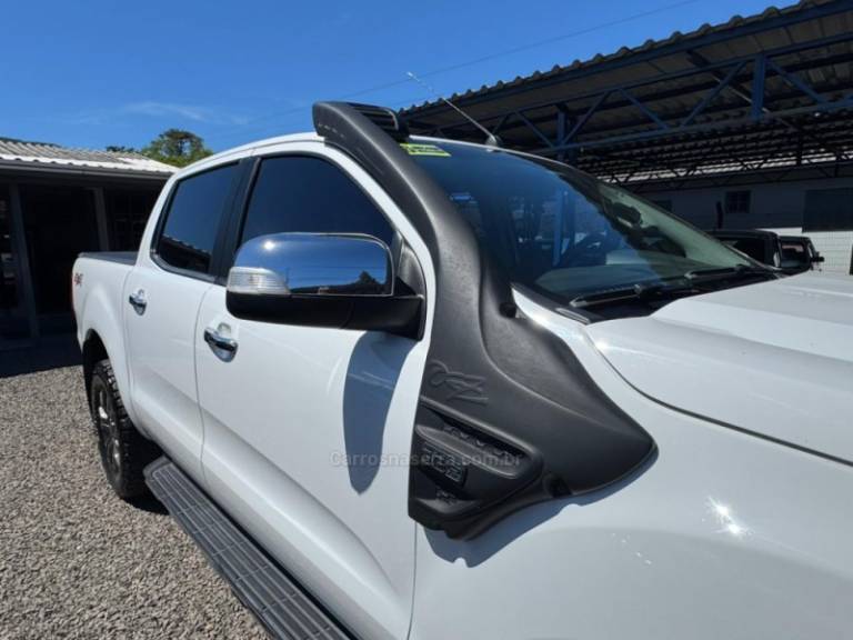 FORD - RANGER - 2018/2019 - Branca - R$ 156.900,00
